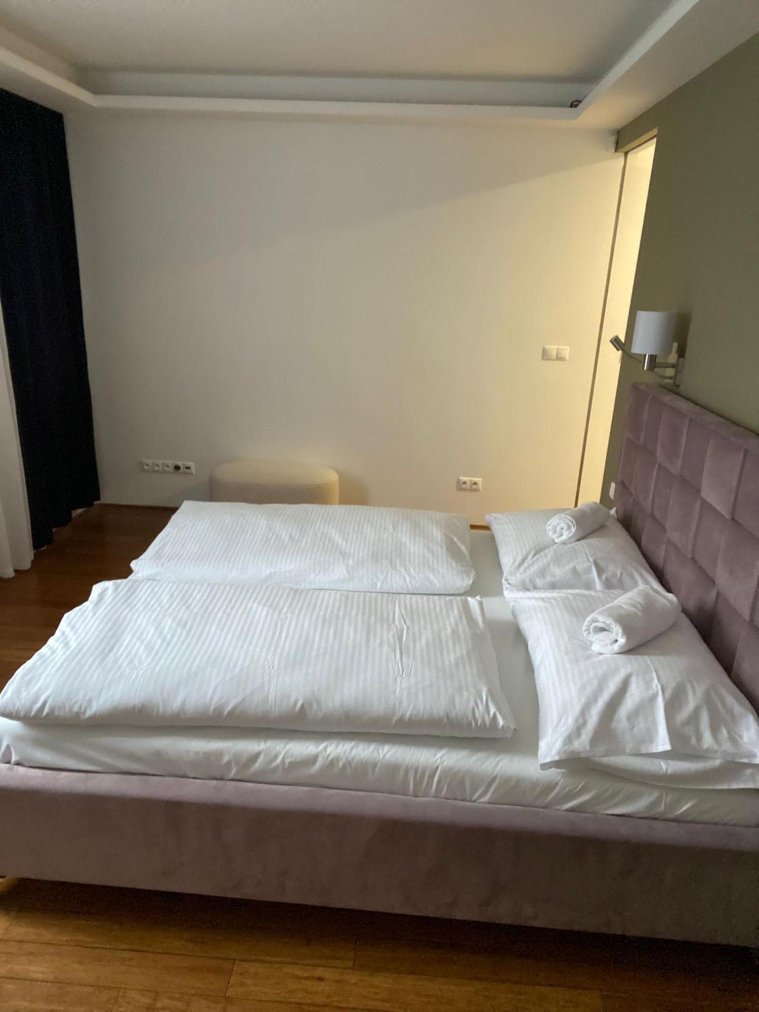 Old Town Apartment Bratislava Esterno foto